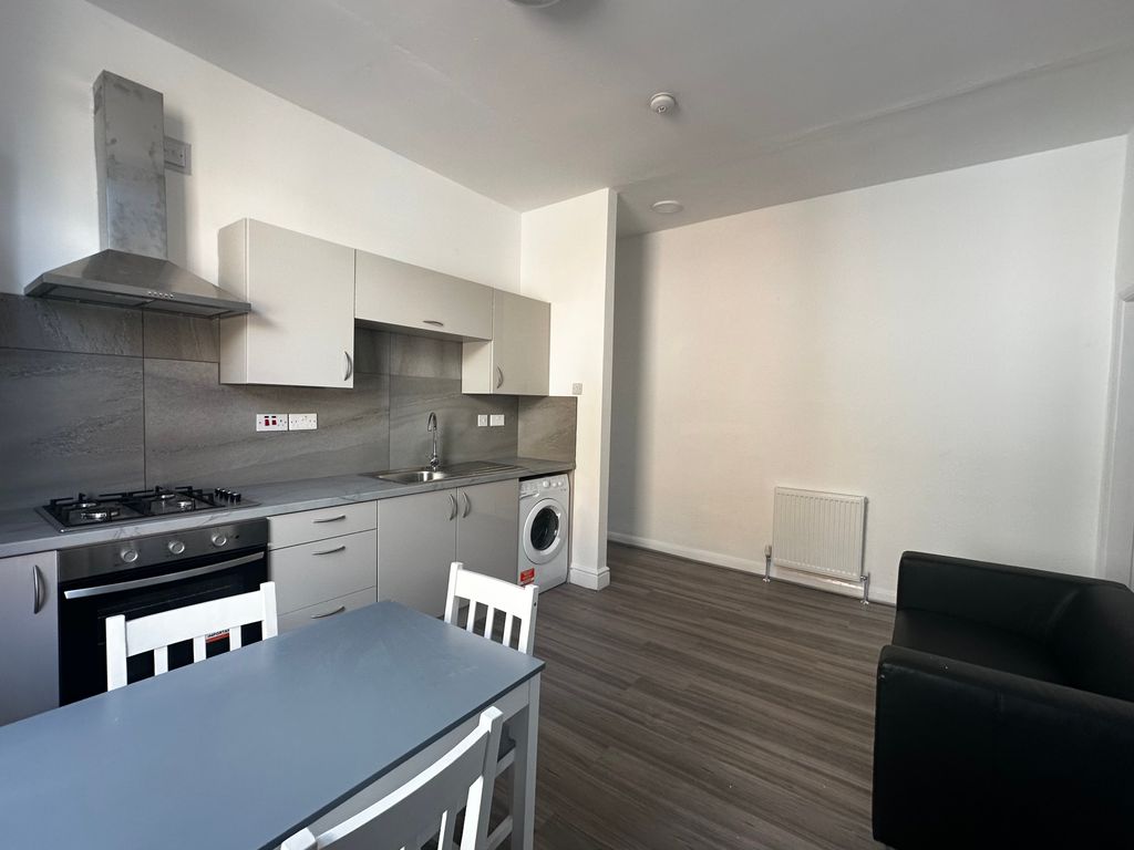 Property photo 1 of 7 Image