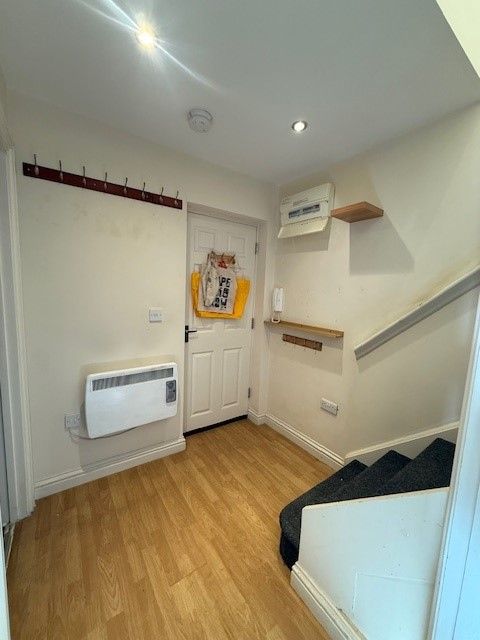 Property photo 2 of 4 Entrance