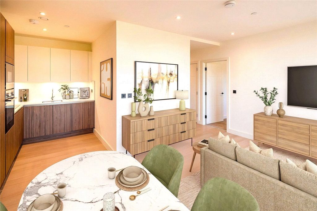 Property photo 3 of 8 Dining