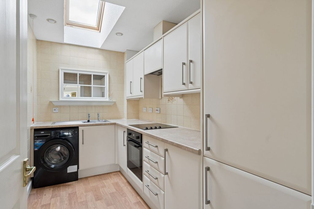 Property photo 2 of 22