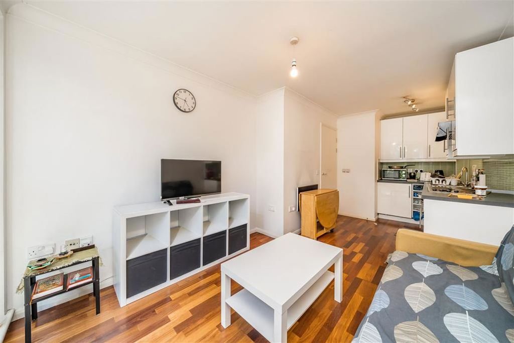 Property photo 2 of 6