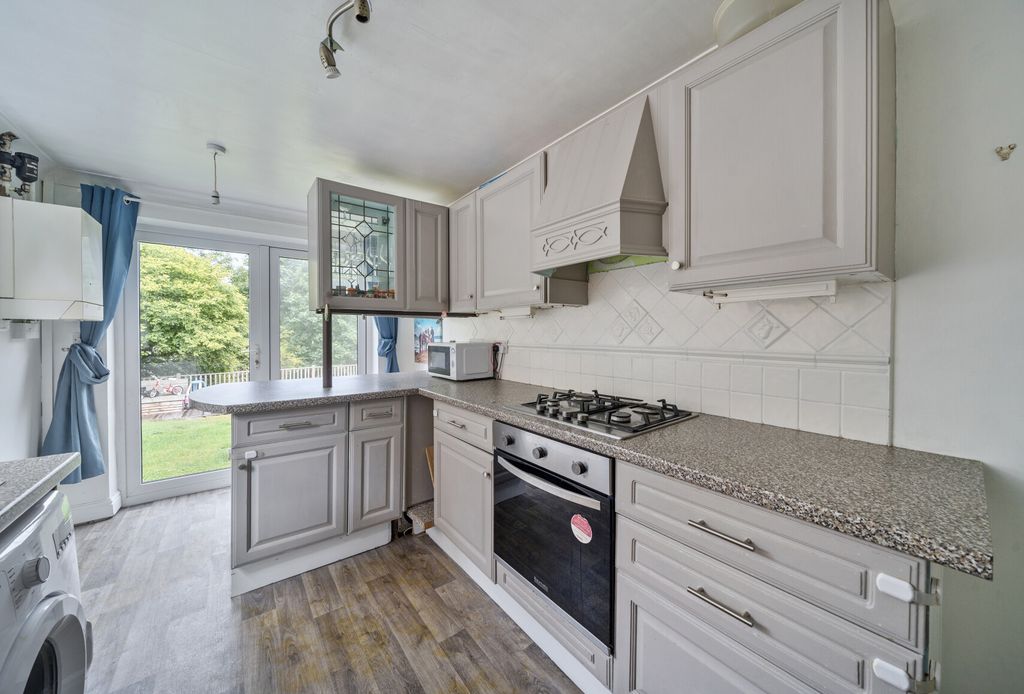 Property photo 3 of 21 1347546-22-68B6F0...