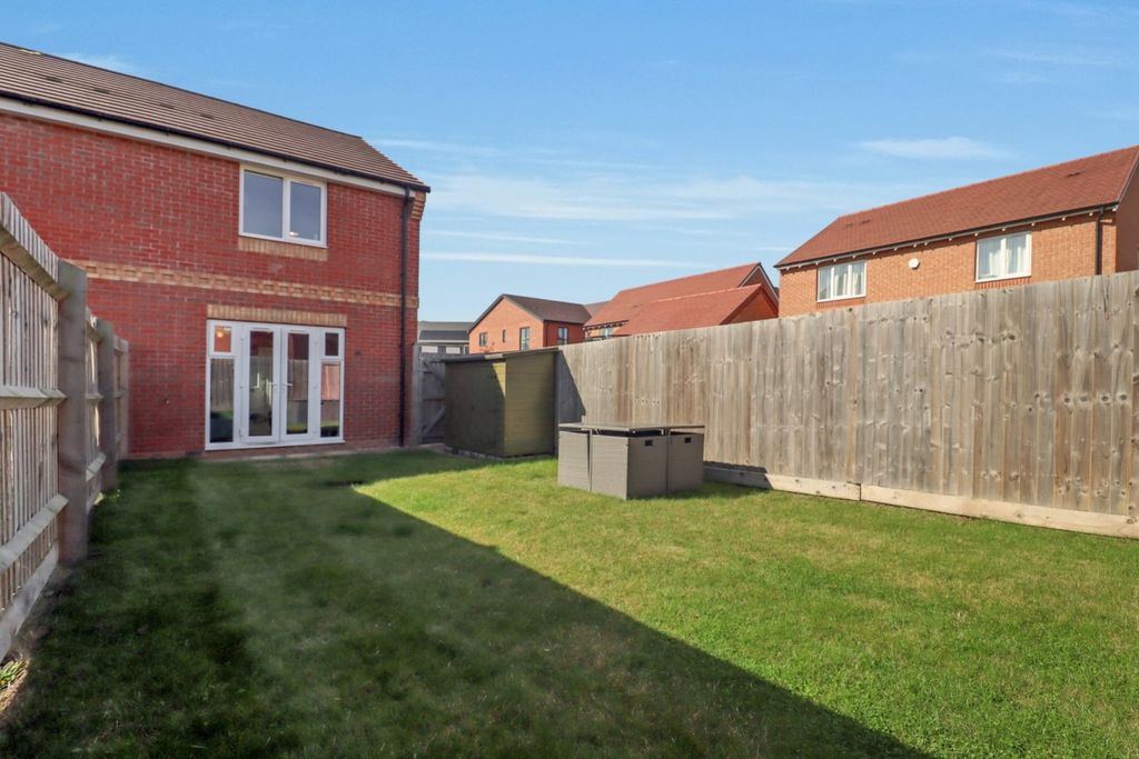 Property photo 3 of 16 Blenheim14