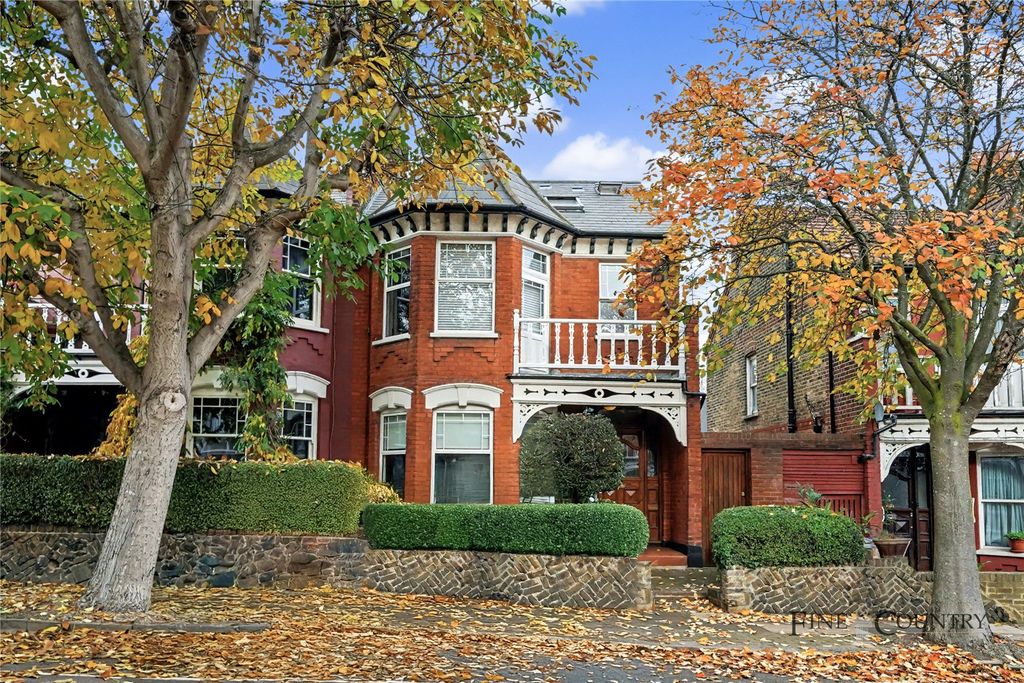 Property photo 2 of 22 Picture No. 26