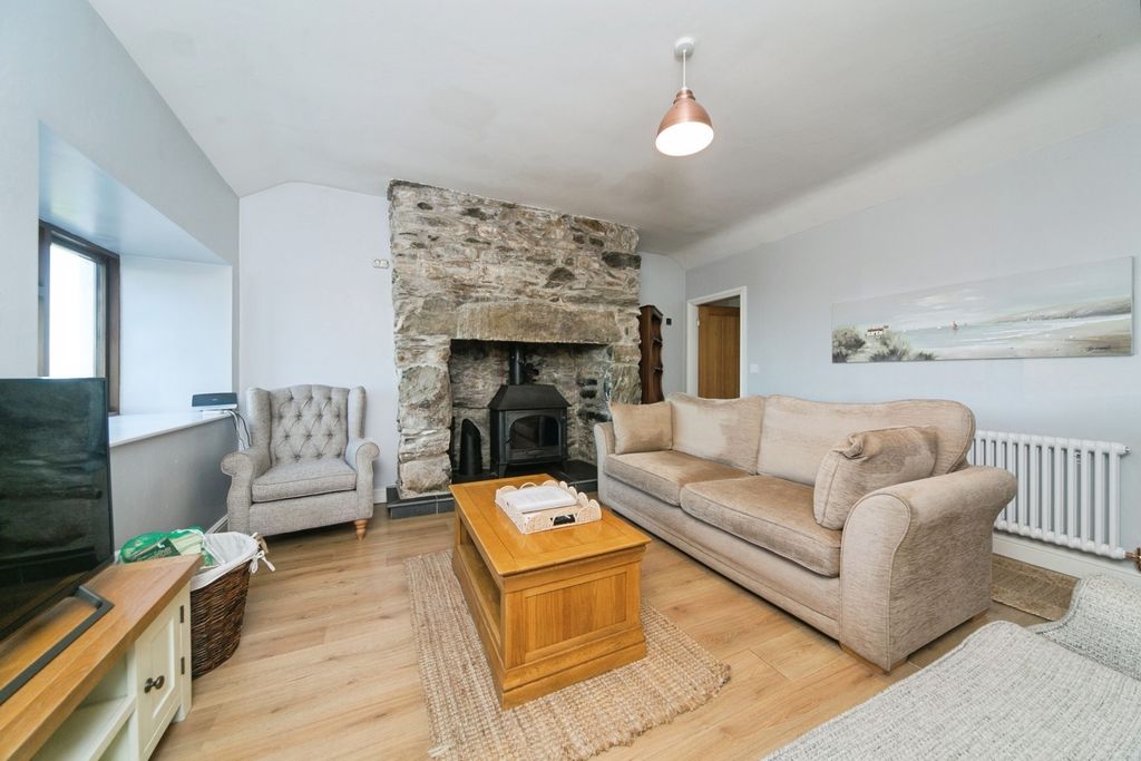 Property photo 2 of 31 Pbox-Img.Jpg