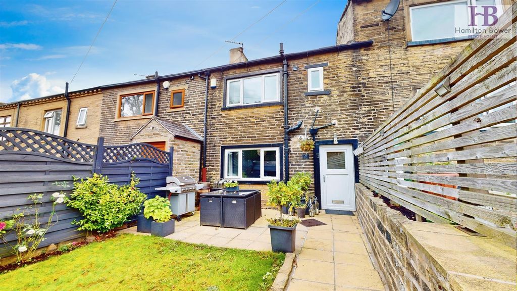 Property photo 1 of 11 9F279Fd1-21-Park-Square-09232024_124740.Jpg