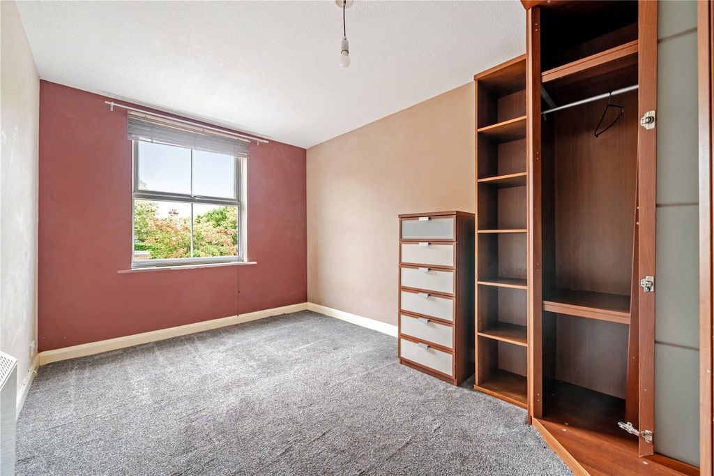 Property photo 3 of 12 Picture No. 11