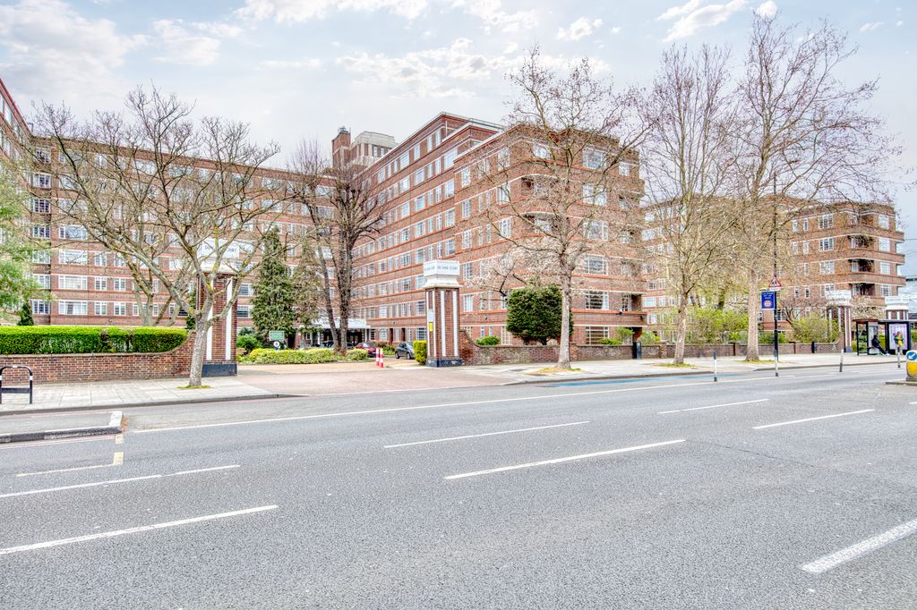 Property photo 3 of 18