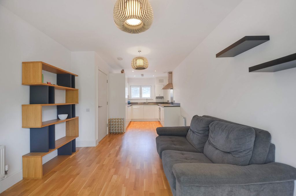 Property photo 3 of 21 Lounge (2).Jpg