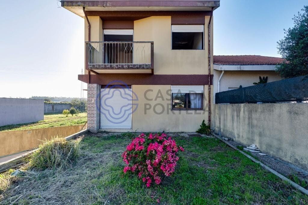 Property photo 2 of 66