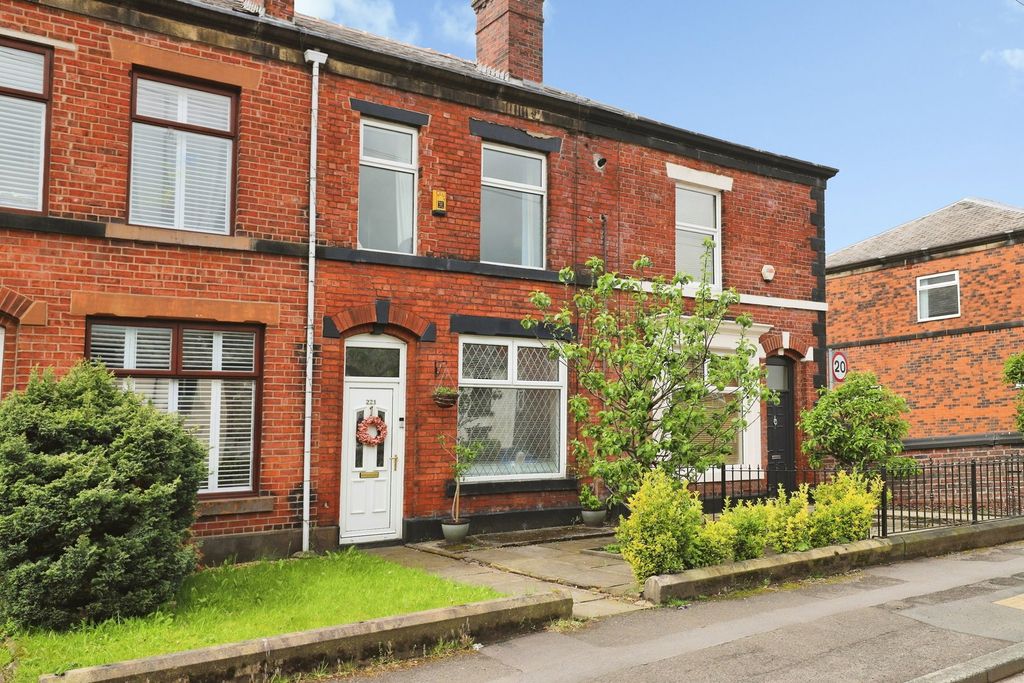 Property photo 1 of 31