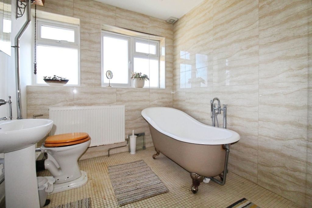 Property photo 2 of 6 Pbox-Img.Jpg