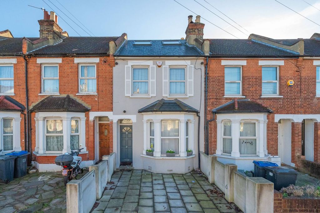 Property photo 1 of 34