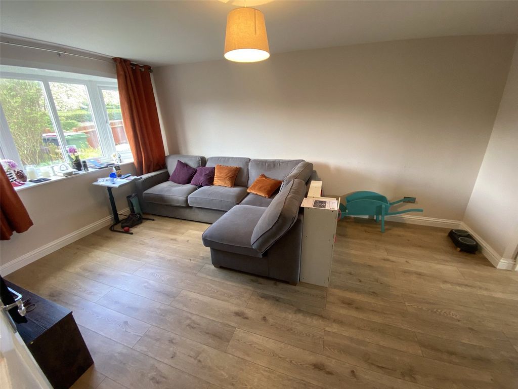 Property photo 3 of 16 Picture No. 18