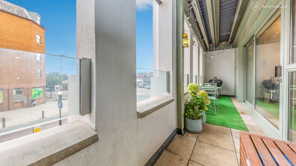 Property photo 3 of 12