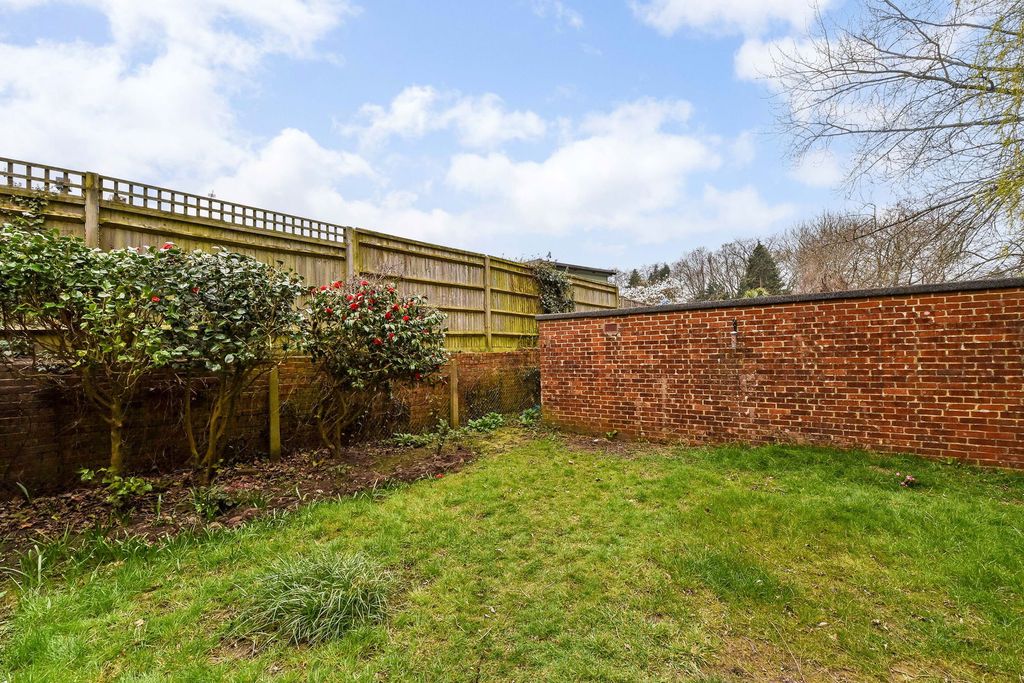Property photo 2 of 21