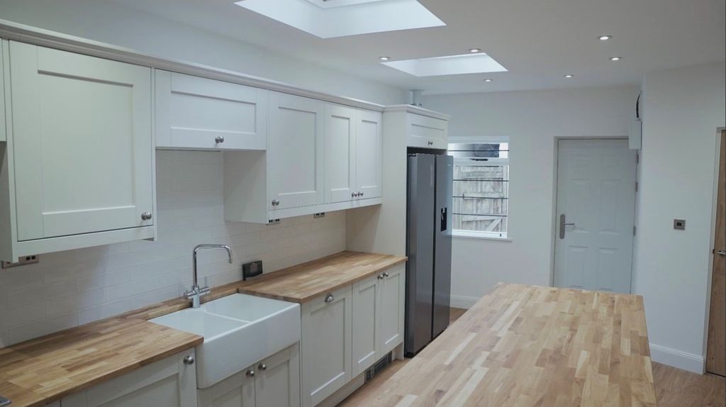 Property photo 2 of 20 Image