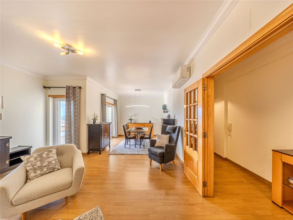 Property photo 2 of 15 Picture No. 06