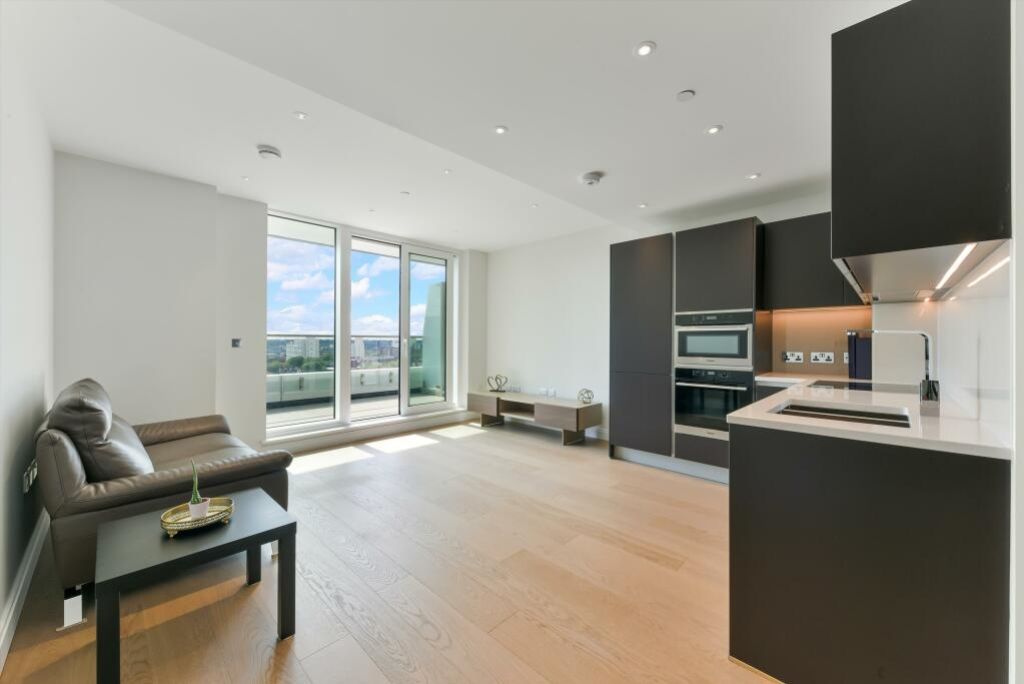 Property photo 2 of 14 Lv Room