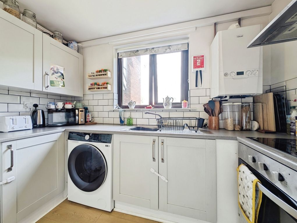 Property photo 2 of 11 Pbox-Img.Jpg