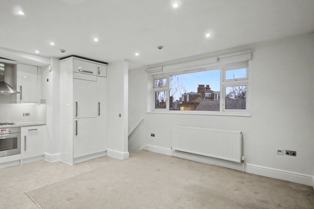 Property photo 3 of 10 3.Jpg