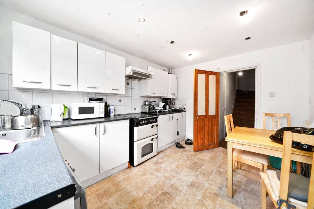 Property photo 2 of 12 Picture No. 06