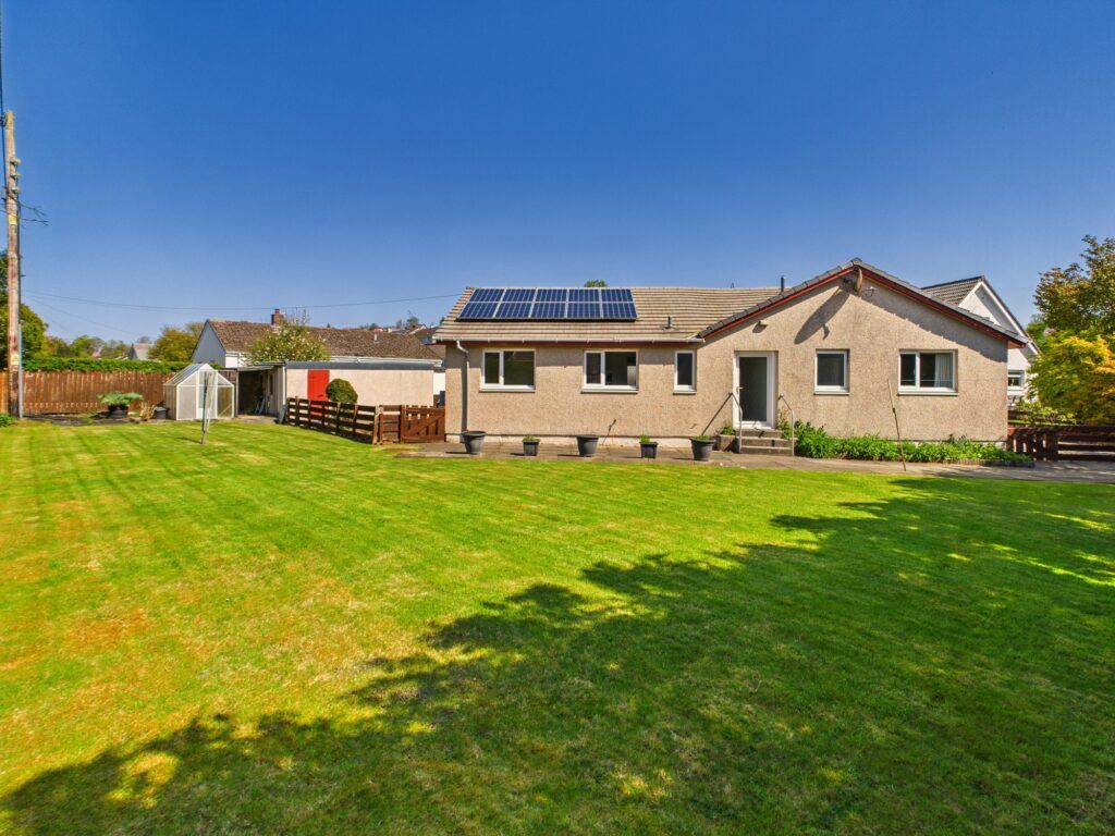 Property photo 2 of 36