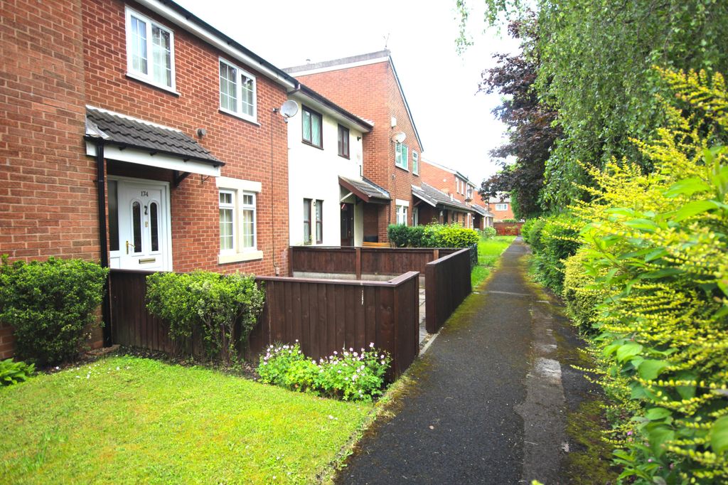 Property photo 2 of 12