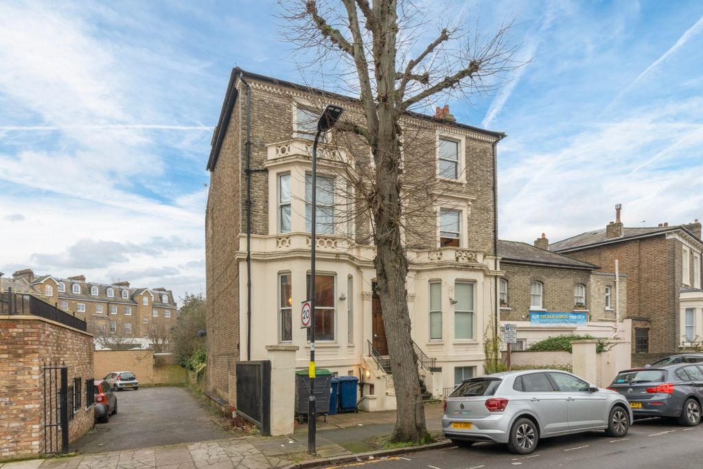 Property photo 2 of 13