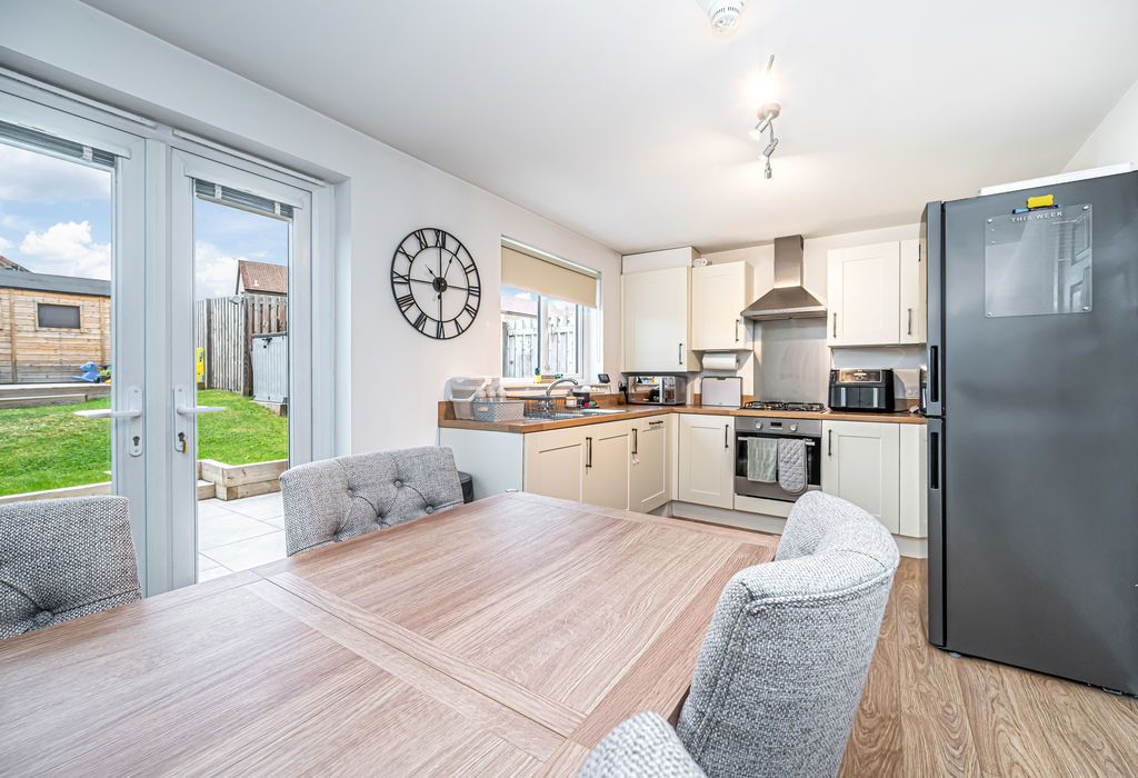 Property photo 2 of 40 Dining Kitchen