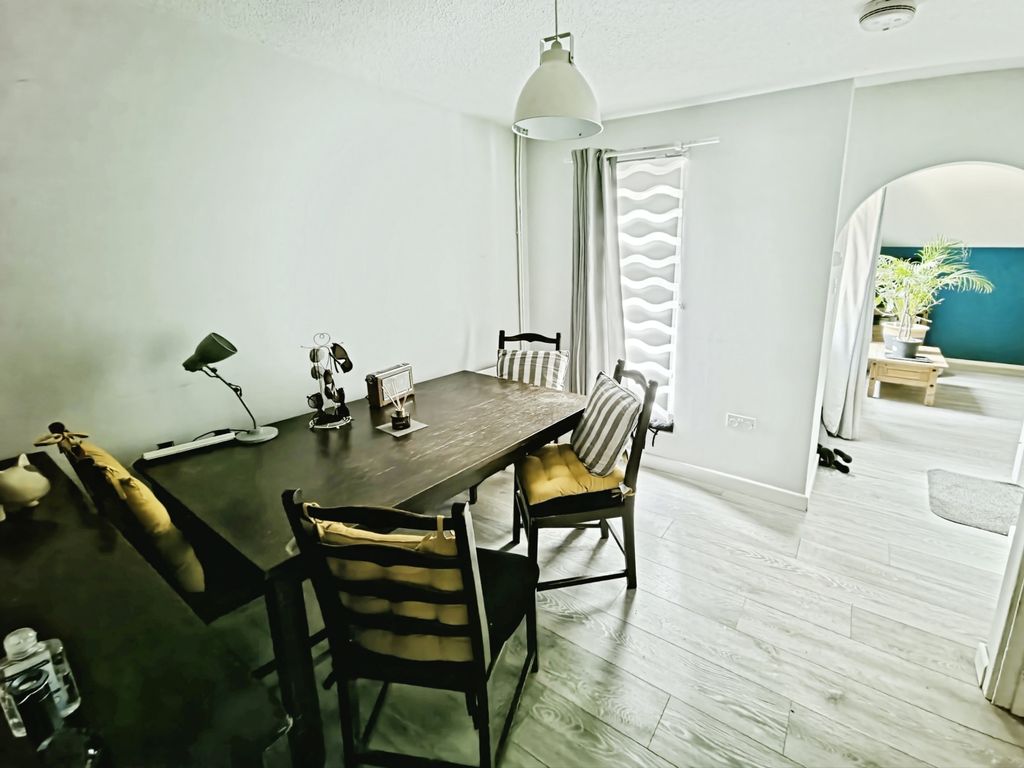 Property photo 3 of 15 54d2Cdfb46F2Fcb12054F79173d1c3E8c5c8645c.Jpg