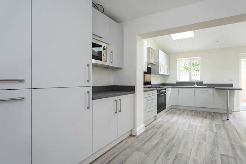 Property photo 3 of 9 Photo 4