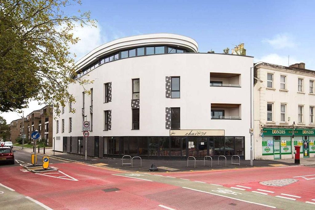 Property photo 1 of 8 Front Aspect