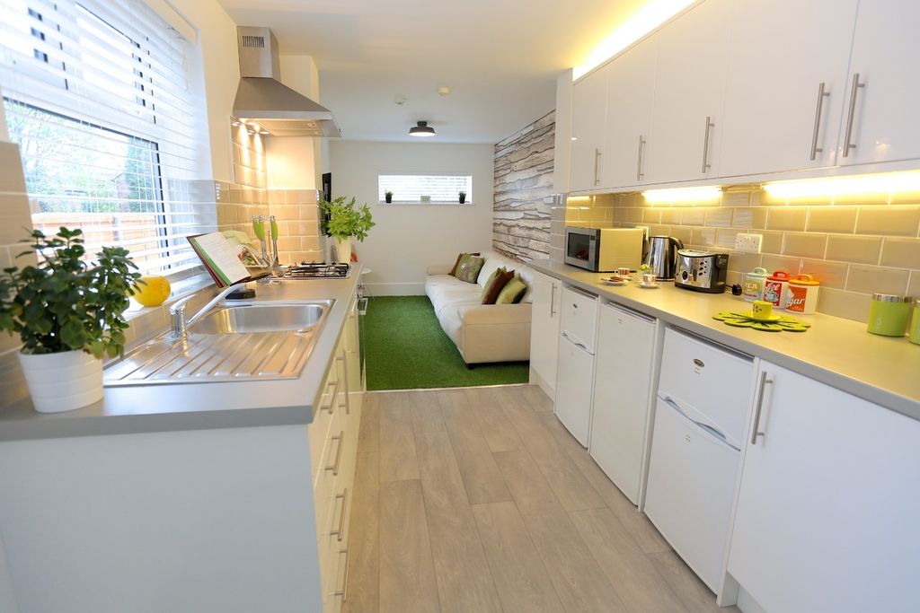 Property photo 2 of 14 3688001