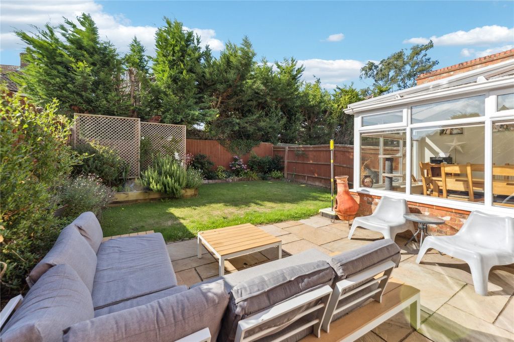 Property photo 2 of 11 Picture No. 28