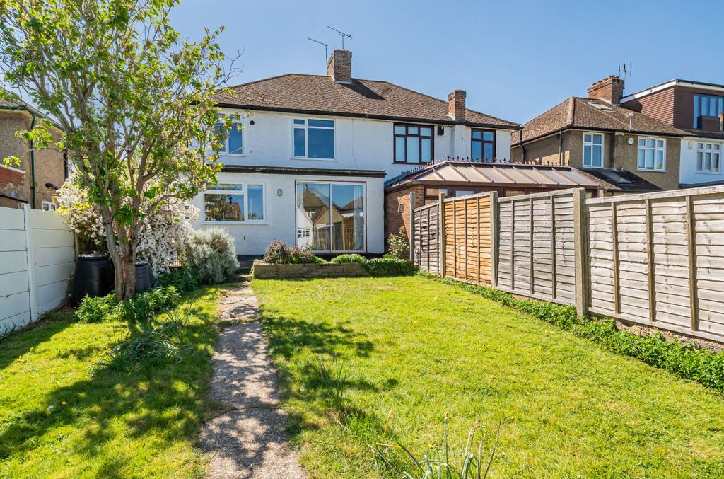 Property photo 2 of 19 1449515-16-69F20F...