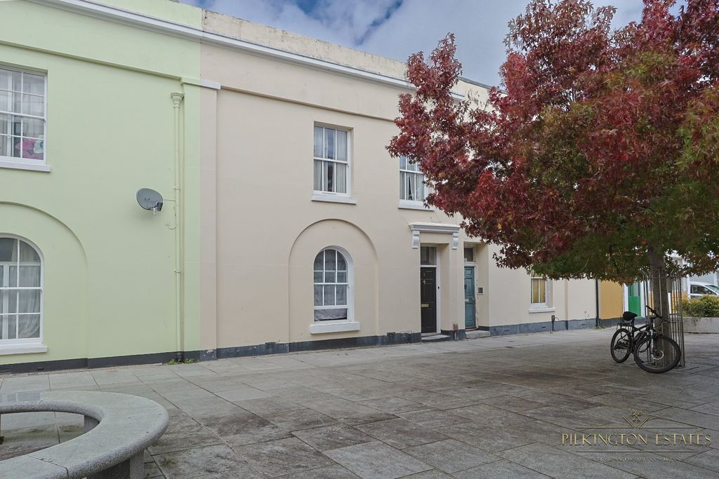 Property photo 1 of 10 4418032