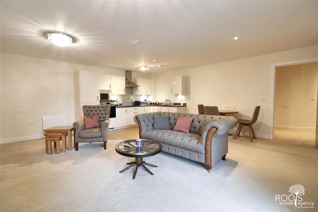 Property photo 3 of 10 Picture No. 05