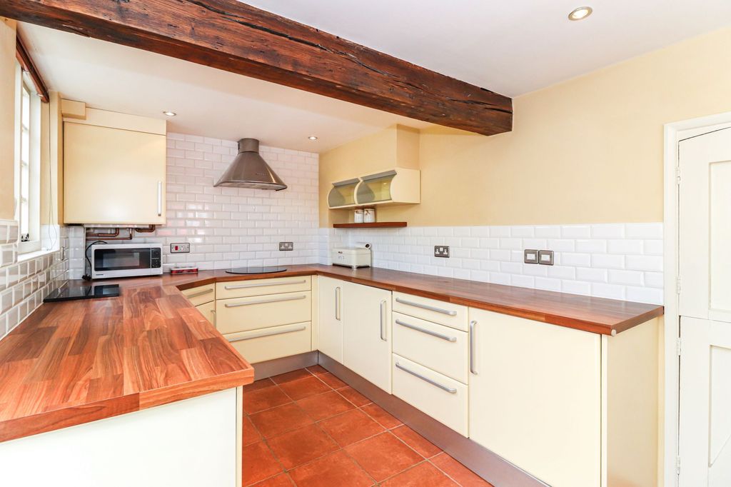 Property photo 3 of 26