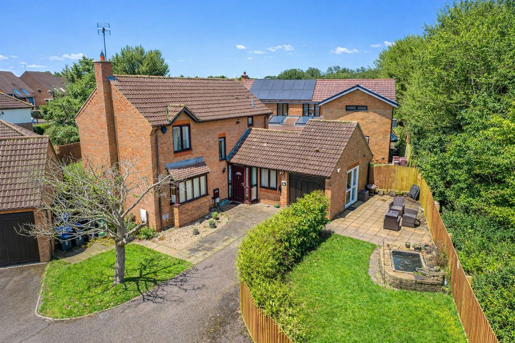 Property photo 1 of 34