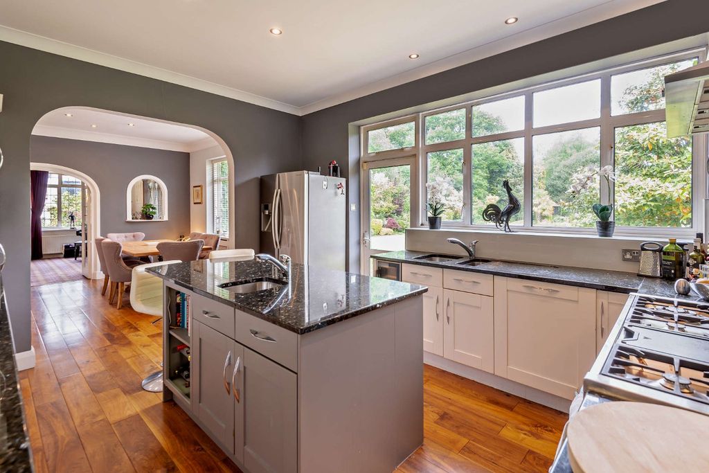 Property photo 3 of 15 Kitchen