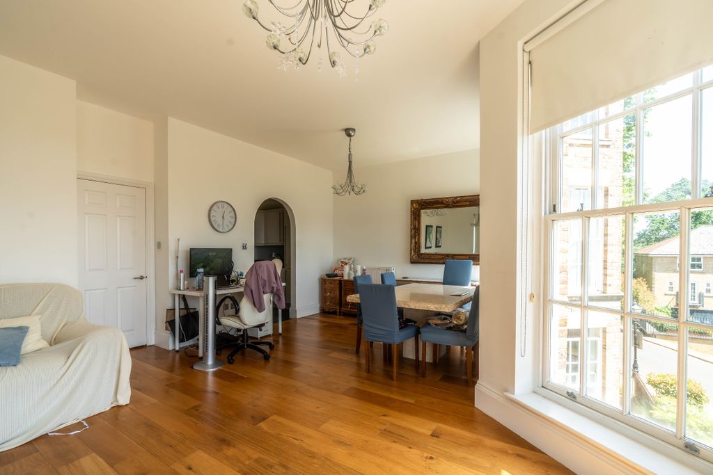Property photo 3 of 19