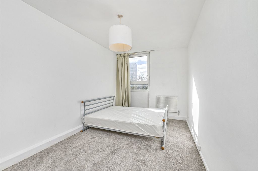 Property photo 3 of 11 Picture No. 13