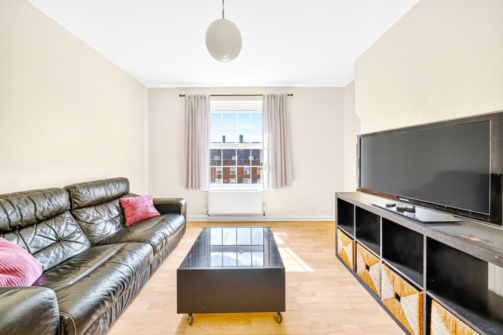 Property photo 2 of 14