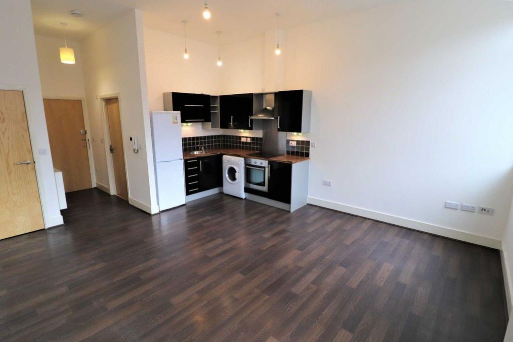 Property photo 2 of 6