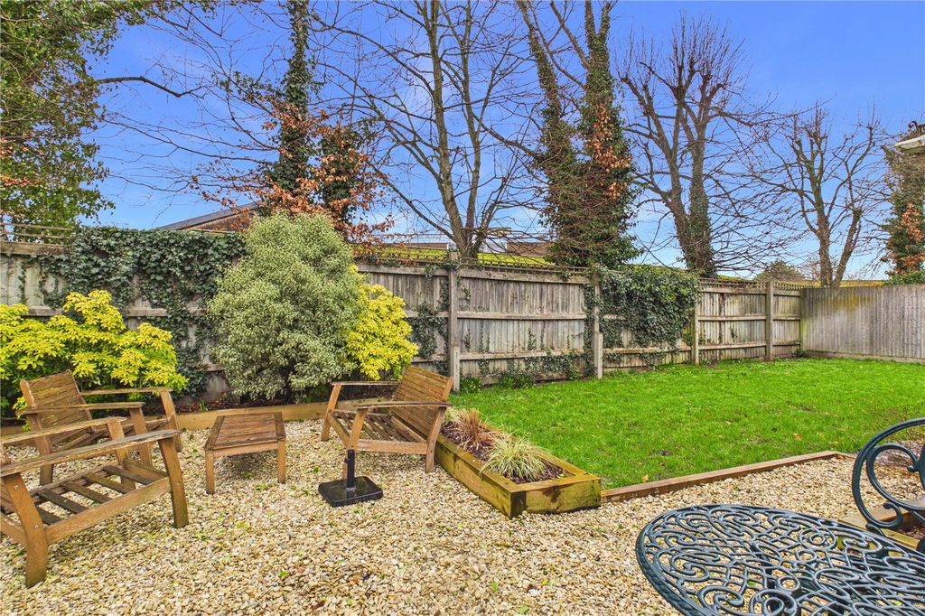 Property photo 3 of 19 Garden