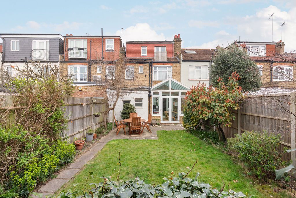 Property photo 2 of 16