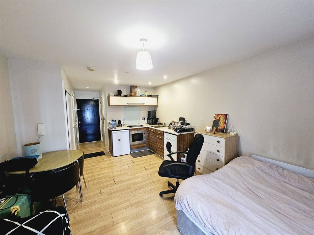 Property photo 2 of 4 Picture No. 04