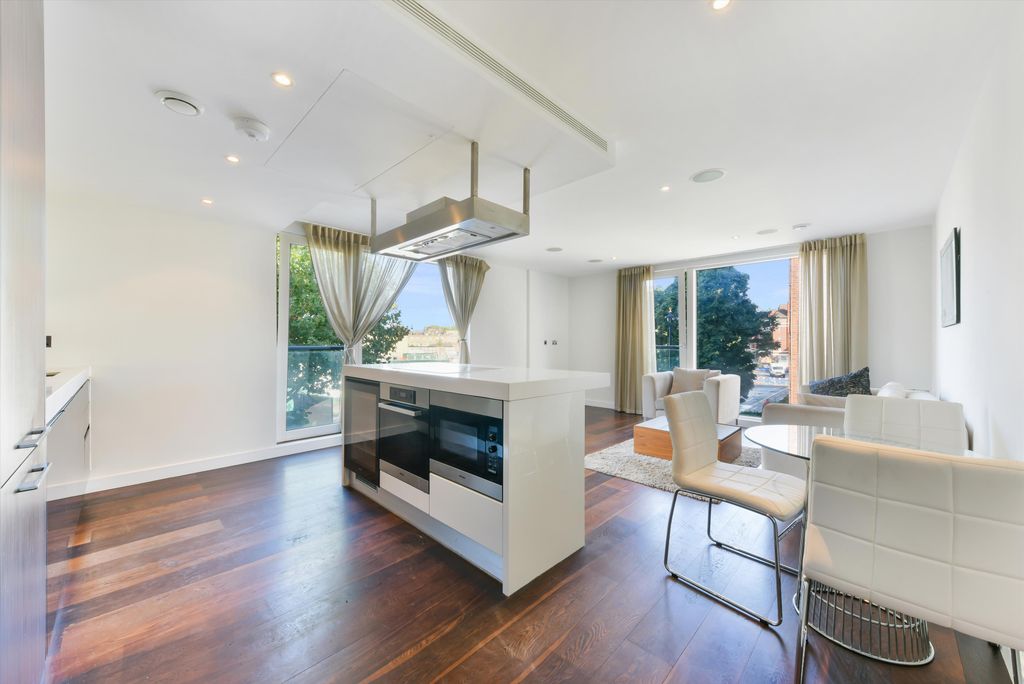 Property photo 1 of 11 Image