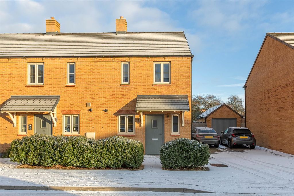 Property photo 1 of 16 Whitfield Road